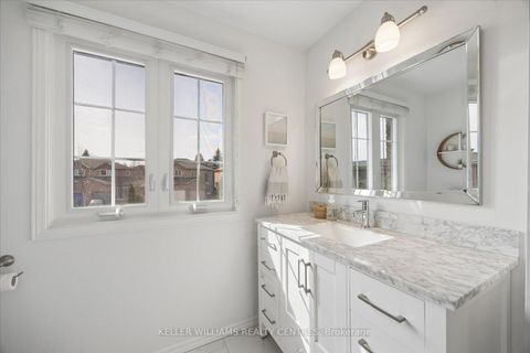 Photo 16 at 720 Walpole Crescent, Wyndham, Newmarket