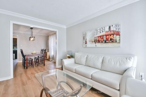 Photo 4 at 28 Shaina Court, Painswick South, Barrie