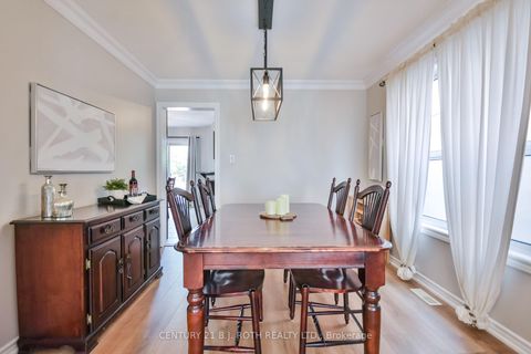 Photo 6 at 28 Shaina Court, Painswick South, Barrie