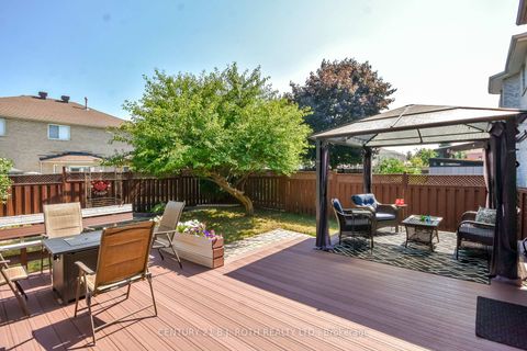 Photo 11 at 28 Shaina Court, Painswick South, Barrie