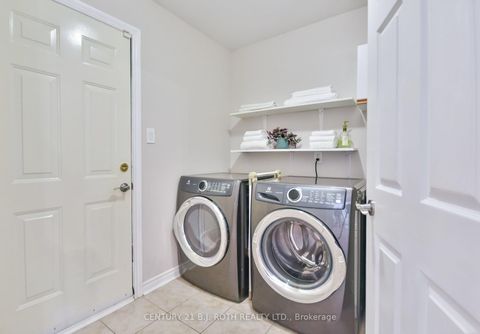 Photo 13 at 28 Shaina Court, Painswick South, Barrie