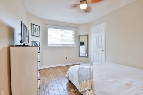 Photo 21 at 28 Shaina Court, Painswick South, Barrie