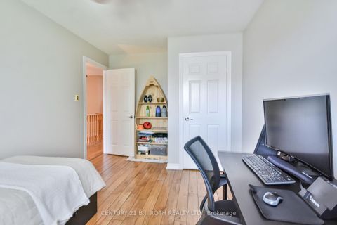 Photo 23 at 28 Shaina Court, Painswick South, Barrie