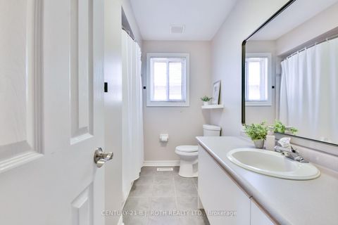 Photo 24 at 28 Shaina Court, Painswick South, Barrie