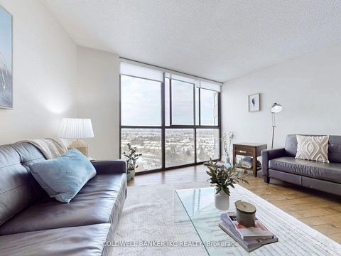 Photo 6 at 1001 - 4235 Sherwoodtowne Boulevard, City Centre, Mississauga