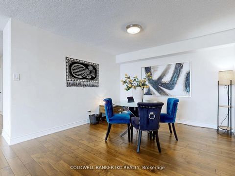 Photo 9 at 1001 - 4235 Sherwoodtowne Boulevard, City Centre, Mississauga