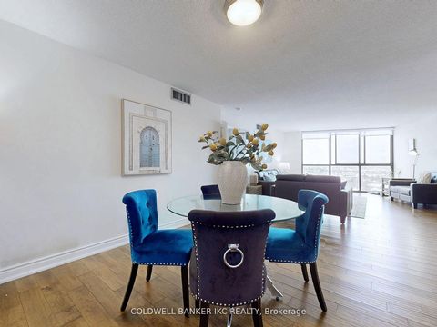 Photo 11 at 1001 - 4235 Sherwoodtowne Boulevard, City Centre, Mississauga