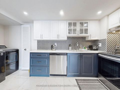 Photo 12 at 1001 - 4235 Sherwoodtowne Boulevard, City Centre, Mississauga