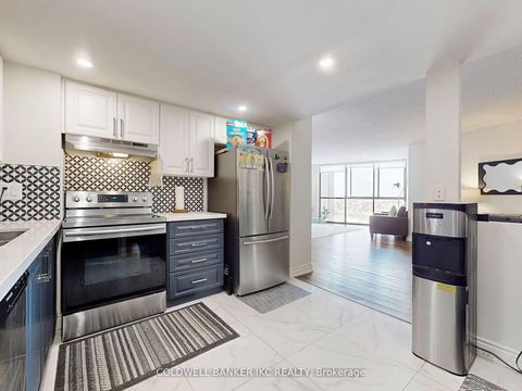 Photo 13 at 1001 - 4235 Sherwoodtowne Boulevard, City Centre, Mississauga