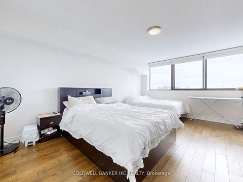 Photo 20 at 1001 - 4235 Sherwoodtowne Boulevard, City Centre, Mississauga