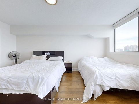 Photo 22 at 1001 - 4235 Sherwoodtowne Boulevard, City Centre, Mississauga