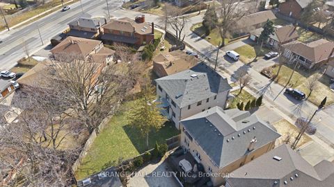 Photo 6 at 16 Barker Avenue, Beaumonde Heights, Toronto