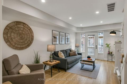 Photo 5 at 204 - 50 Merchant Lane, Dufferin Grove, Toronto