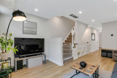 Photo 8 at 204 - 50 Merchant Lane, Dufferin Grove, Toronto