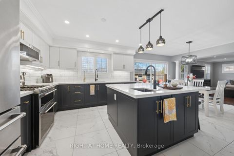 Photo 2 at 68 Jennings Drive, Bowmanville, Clarington