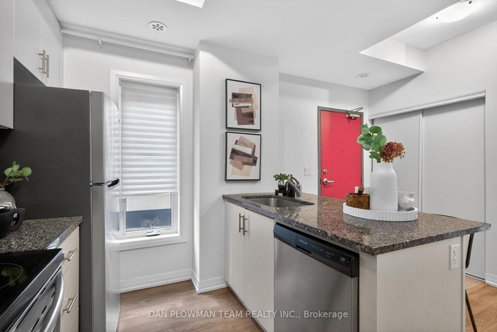 Photo 8 at 1001 - 2635 William Jackson Drive, Duffin Heights, Pickering