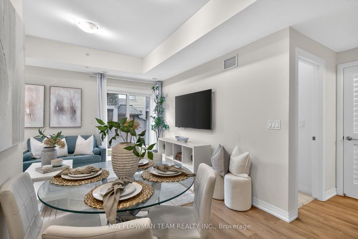 Photo 11 at 1001 - 2635 William Jackson Drive, Duffin Heights, Pickering