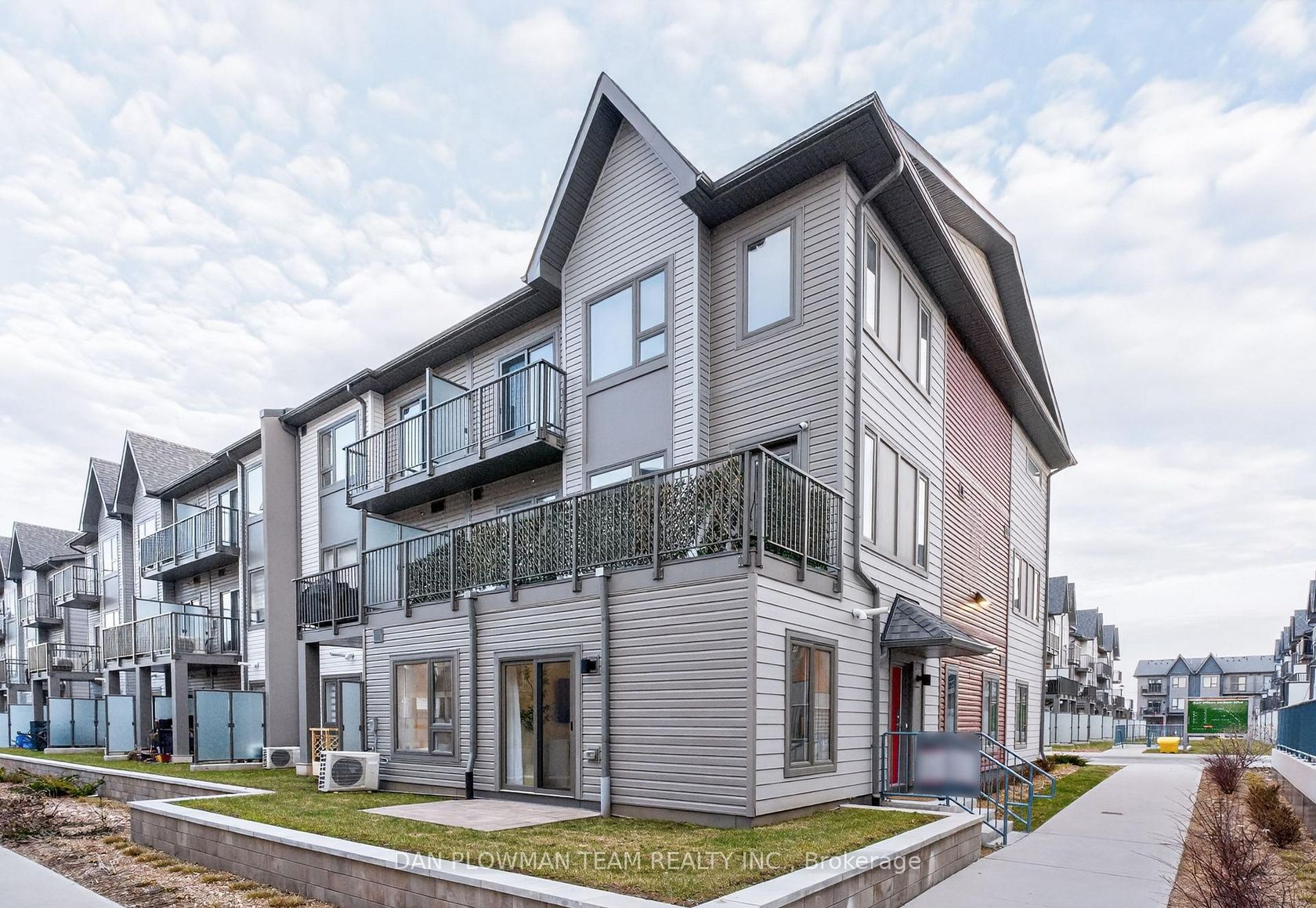 1001 - 2635 William Jackson Drive, Duffin Heights, Pickering 2