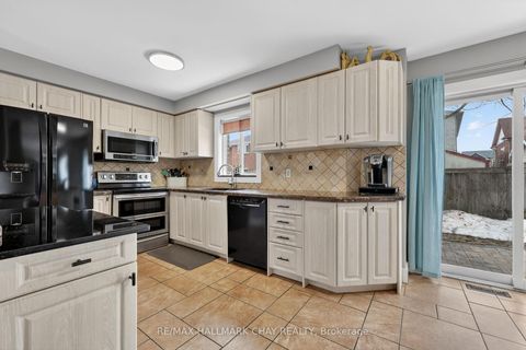 Photo 7 at 44 Sherwood Court, Northwest, Barrie