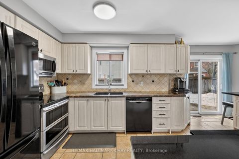 Photo 9 at 44 Sherwood Court, Northwest, Barrie