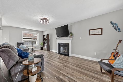 Photo 16 at 44 Sherwood Court, Northwest, Barrie