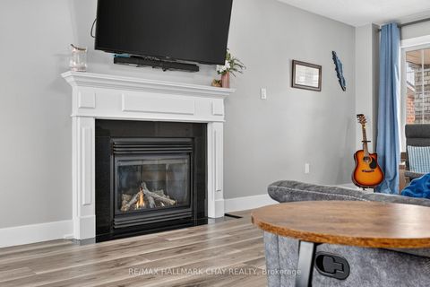 Photo 19 at 44 Sherwood Court, Northwest, Barrie