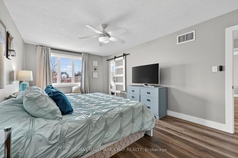 Photo 23 at 44 Sherwood Court, Northwest, Barrie