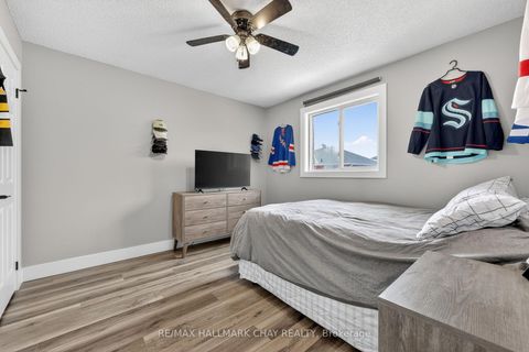 Photo 28 at 44 Sherwood Court, Northwest, Barrie