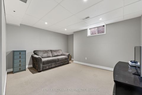 Photo 34 at 44 Sherwood Court, Northwest, Barrie