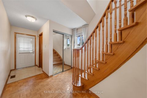 Photo 3 at 59 Nightstar Drive, Observatory, Richmond Hill