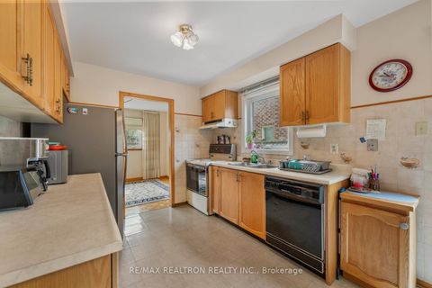 Photo 11 at 59 Nightstar Drive, Observatory, Richmond Hill