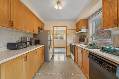 Photo 12 at 59 Nightstar Drive, Observatory, Richmond Hill