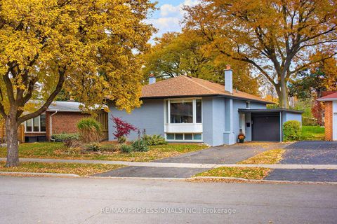 Photo 0 at 17 Beaver Bend Crescent, West Deane, Toronto