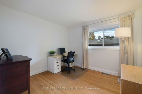 Photo 17 at 17 Beaver Bend Crescent, West Deane, Toronto