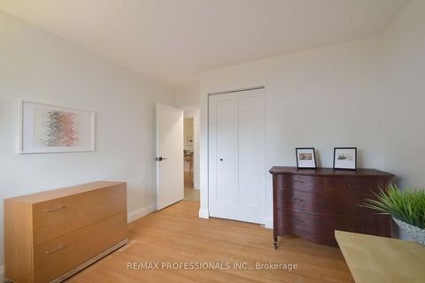 Photo 18 at 17 Beaver Bend Crescent, West Deane, Toronto