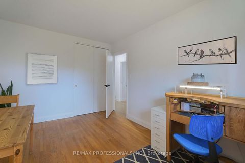 Photo 20 at 17 Beaver Bend Crescent, West Deane, Toronto