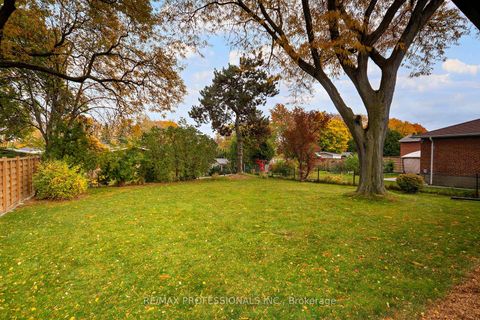 Photo 31 at 17 Beaver Bend Crescent, West Deane, Toronto