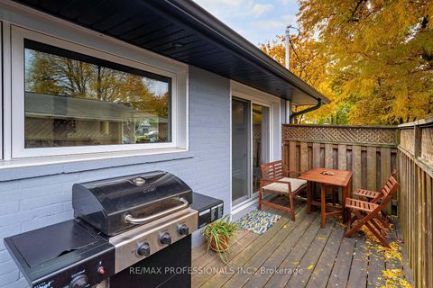 Photo 34 at 17 Beaver Bend Crescent, West Deane, Toronto