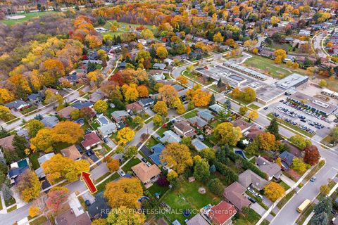 Photo 39 at 17 Beaver Bend Crescent, West Deane, Toronto