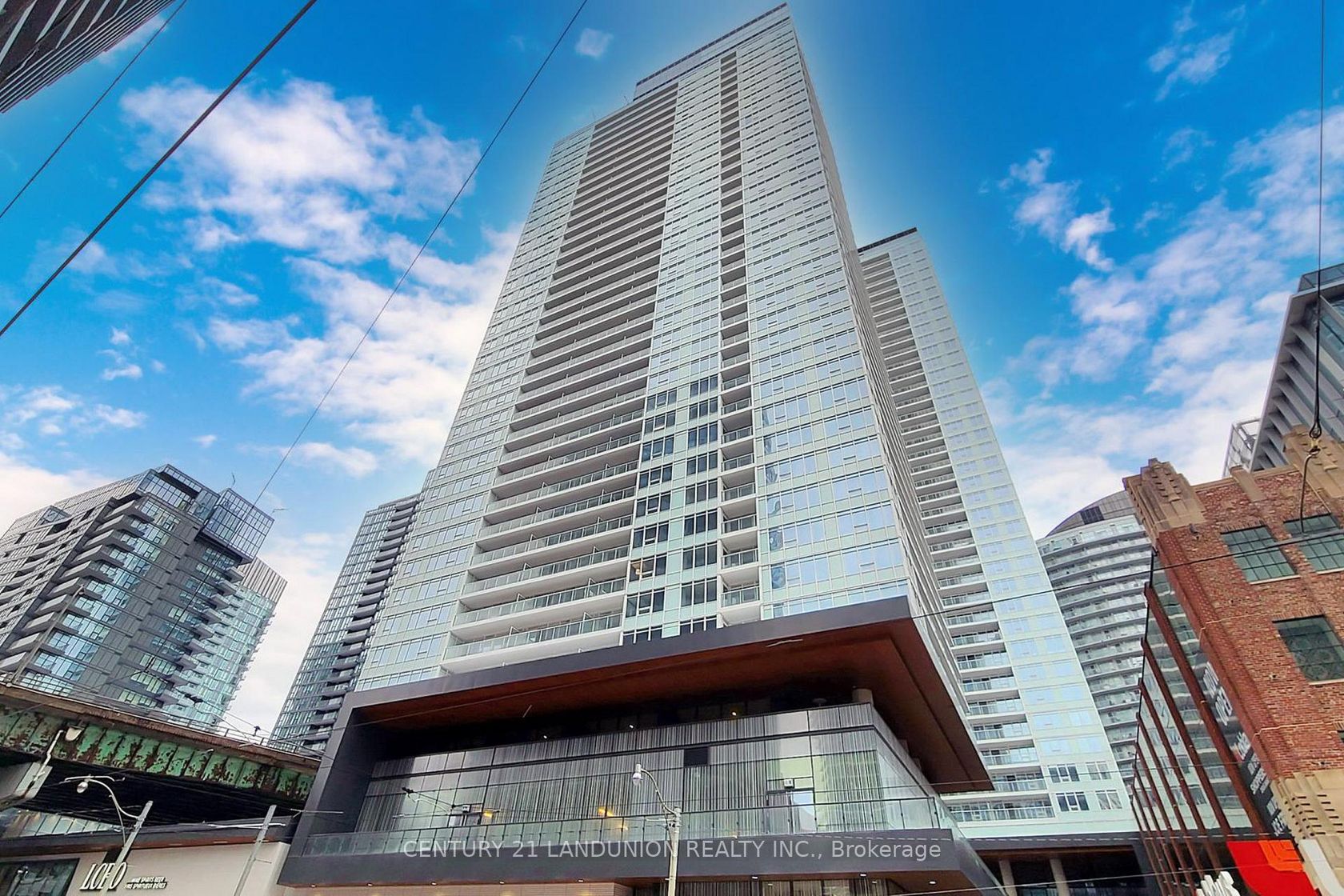 2102 - 19 Bathurst Street, Waterfront Communities C1, Toronto by Loree Meneguzzi Real Estate 2102 - 19 Bathurst Street, Waterfront Communities C1, Toronto