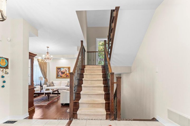 Photo 9 at 2454 Springforest Drive, BC Bronte Creek, Oakville