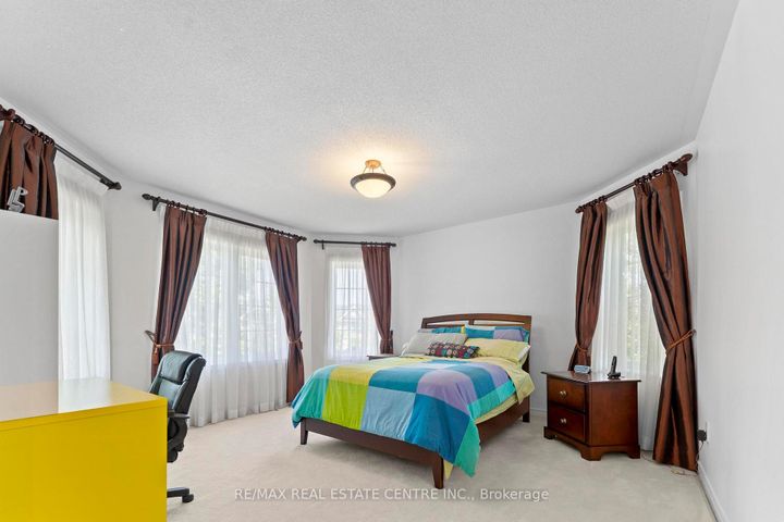 Photo 27 at 2454 Springforest Drive, BC Bronte Creek, Oakville