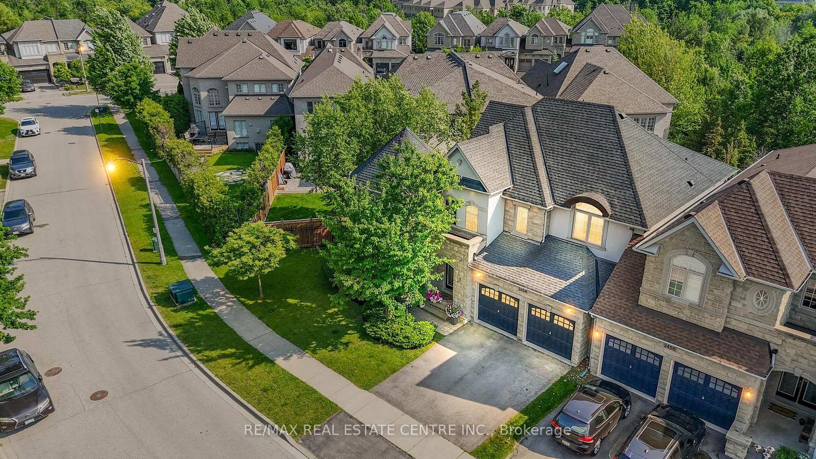 2454 Springforest Drive, BC Bronte Creek, Oakville by Loree Meneguzzi Real Estate 2454 Springforest Drive, BC Bronte Creek, Oakville