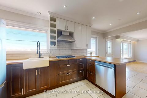 Photo 10 at 2088 Killarney Beach Road, Rural Innisfil, Innisfil