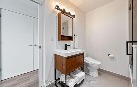 Photo 21 at 403 - 60 Bathurst Street, Niagara, Toronto