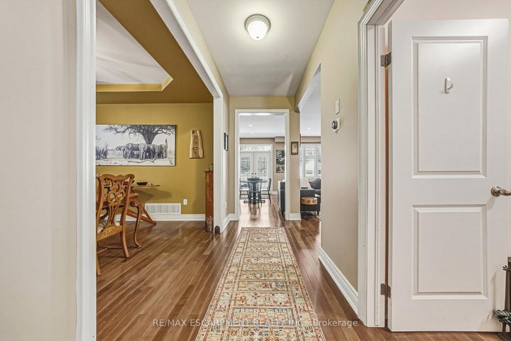 Photo 4 at 405 VALRIDGE Drive, Ancaster, Hamilton
