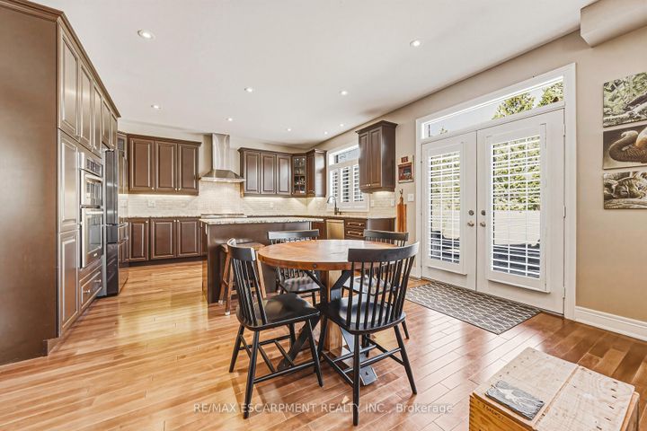 Photo 5 at 405 VALRIDGE Drive, Ancaster, Hamilton