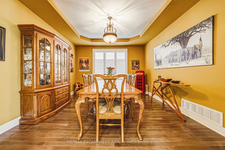 Photo 13 at 405 VALRIDGE Drive, Ancaster, Hamilton