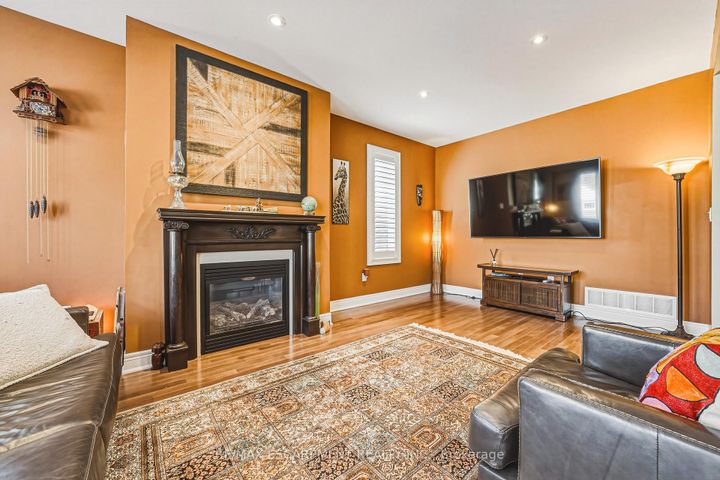 Photo 15 at 405 VALRIDGE Drive, Ancaster, Hamilton