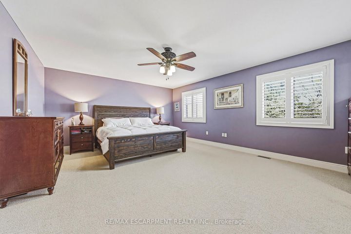 Photo 22 at 405 VALRIDGE Drive, Ancaster, Hamilton